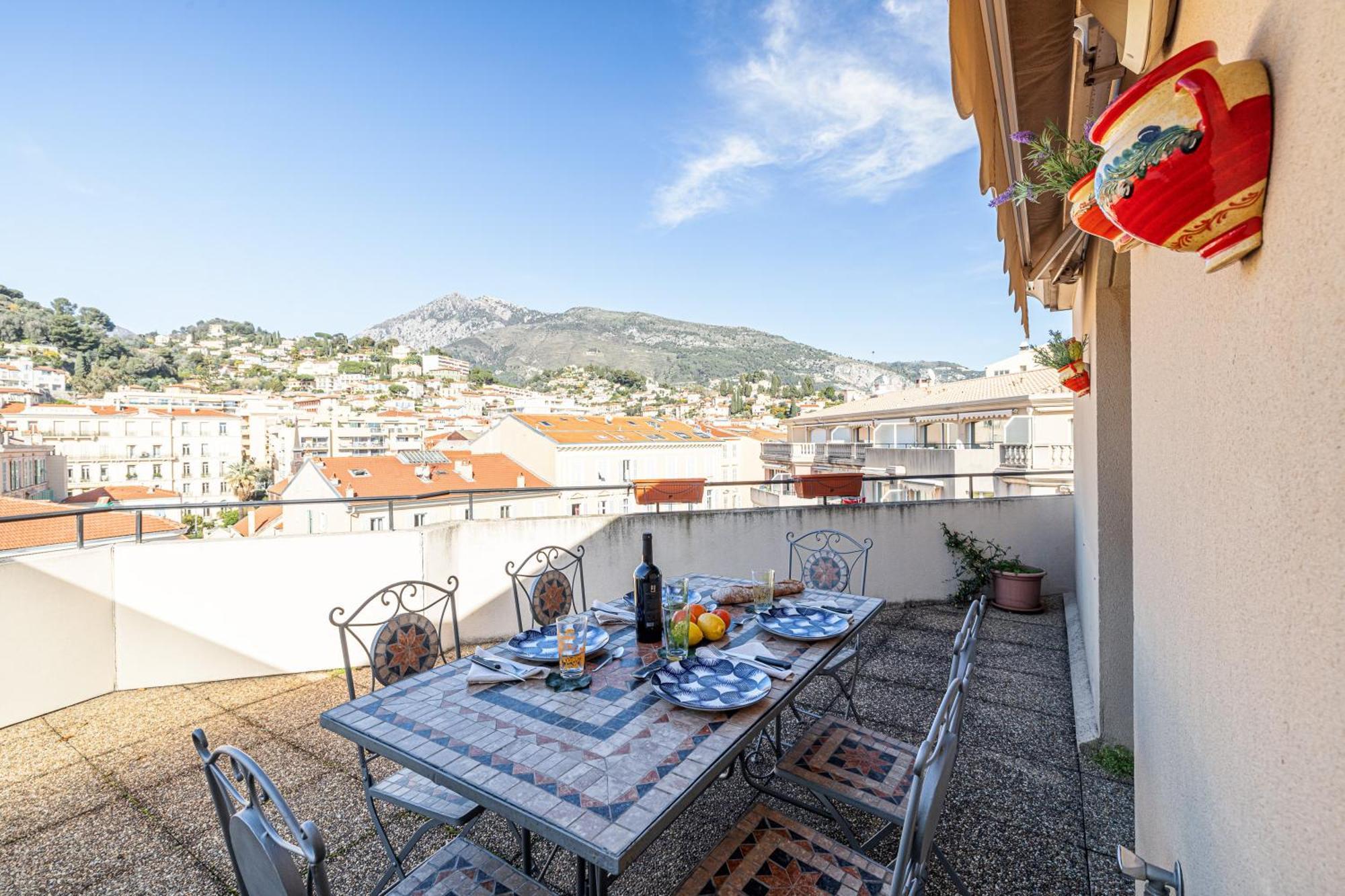 Victoria Bergamote Attic - Happy Rentals Menton Exterior foto
