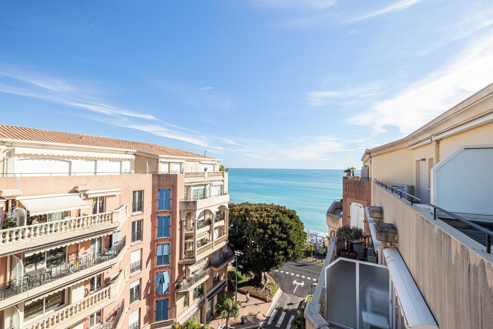 Victoria Bergamote Attic - Happy Rentals Menton Exterior foto